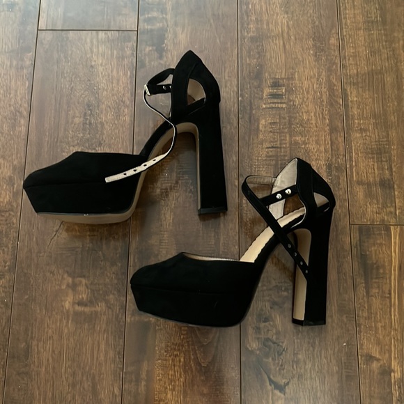 H&M black suede platform ankle strap heels - Picture 6 of 15